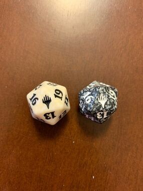 2 Dice MTG Magic Gathering d20 Spindown 20-sided Life Counter die Planeswalker